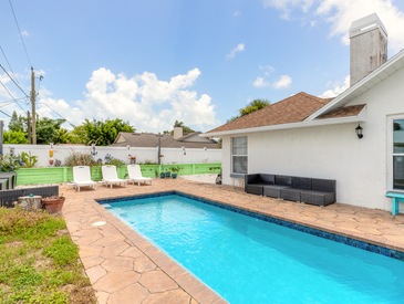 31 CONCORD WAVE- 3 Bedroom pool house